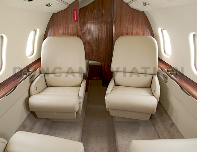 learjet_60_03_004