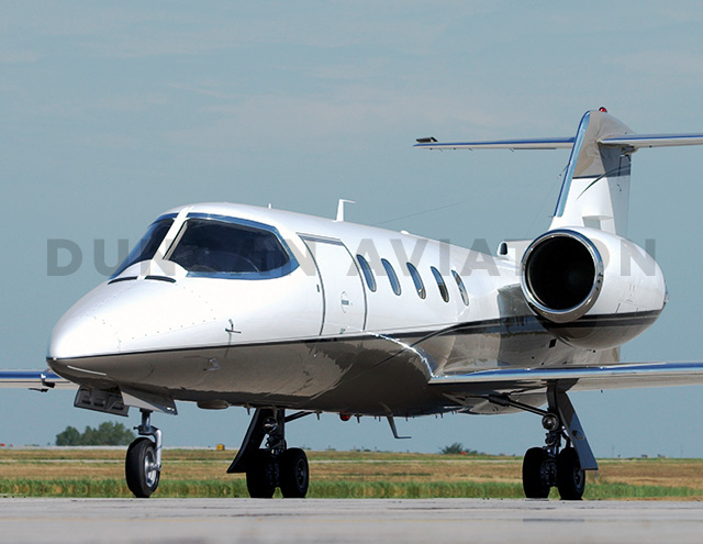 learjet_35_08_004